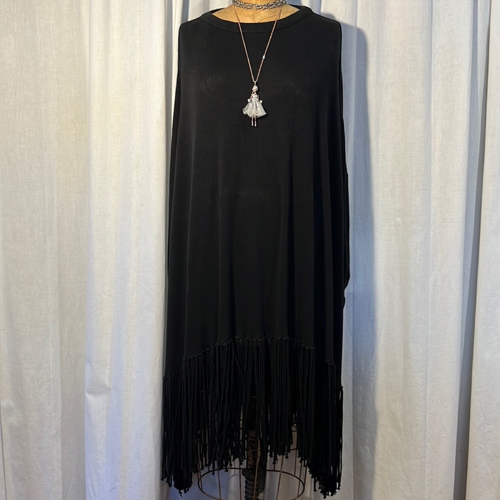 poncho w/ fringe-NWT